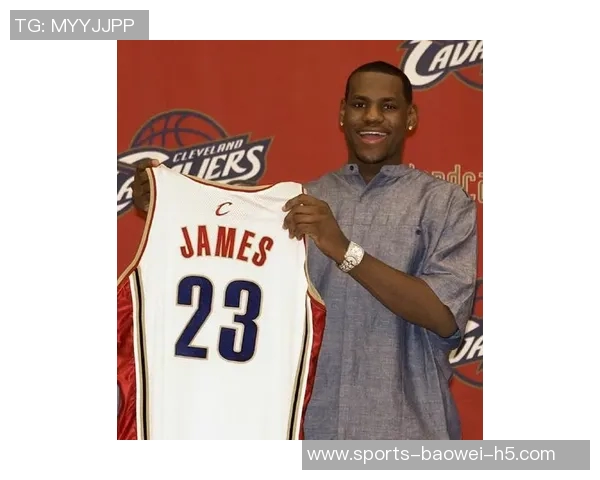 詹姆斯重温青春岁月更新IG头像展现16岁爆炸头造型采访照